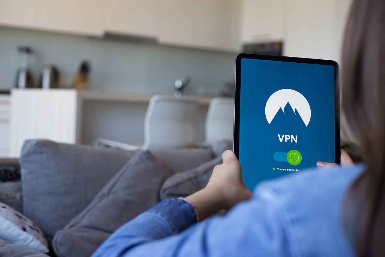You are currently viewing Comment les VPN Protègent Votre Vie Privée en Ligne